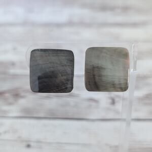 Vintage Clip On Earrings Rounded Square Mother of Pearl?